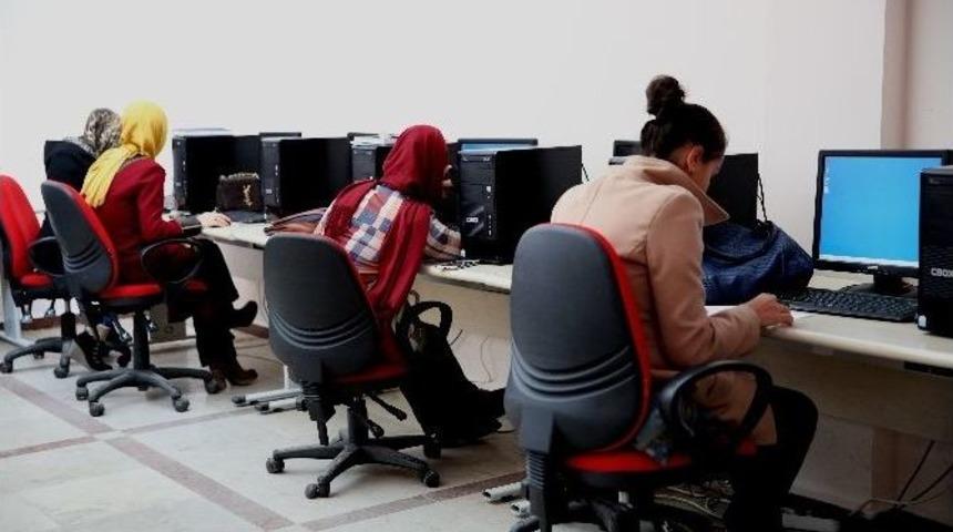 K&uuml;rt&ccedil;e Bilgisayarlı Muhasebe Dersleri Başladı