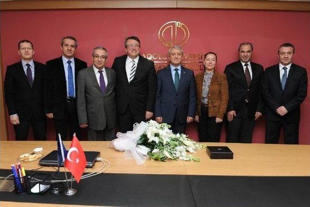 A&ouml;f&rsquo;te Dekanlık Devir Teslim T&ouml;reni 2