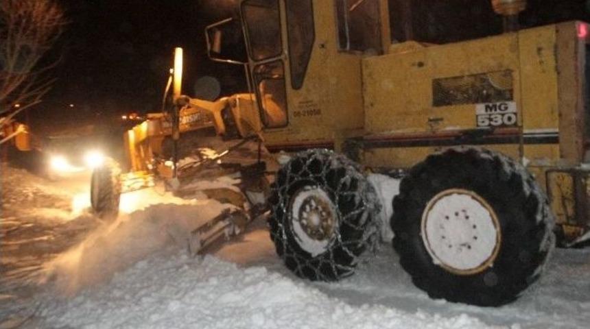 Ardahan&rsquo;da Tipide Mahsur Kalan Vatandaşları &Ouml;zel İdare Ekipleri Kurtardı