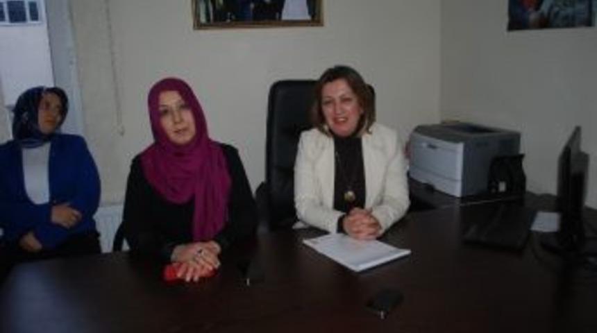 13 Yıl Sonra Ak Parti Kadın Kollarını Bıraktı