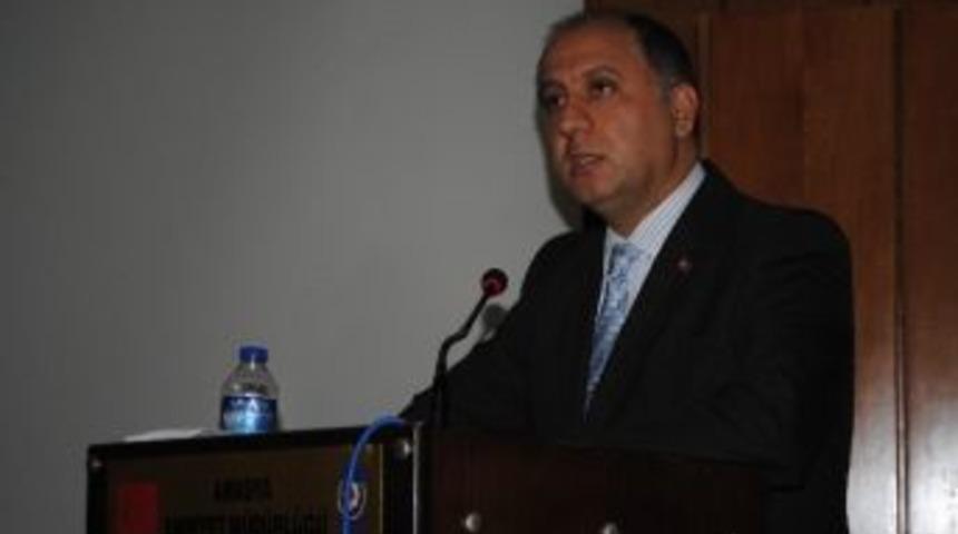 Vali &Ccedil;omaktekin&rsquo;den Gazetecilere Kutlama