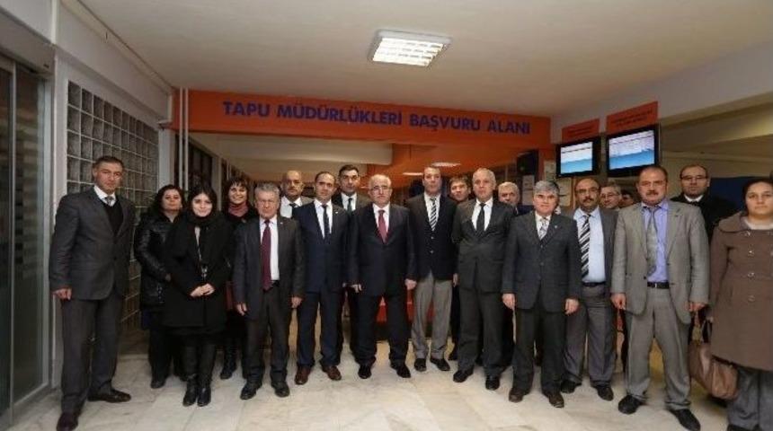 Vali Tuna&rsquo;dan Eskişehir Tapu Kadastro 17. B&ouml;lge M&uuml;d&uuml;rl&uuml;ğ&uuml;&rsquo;ne Ziyaret