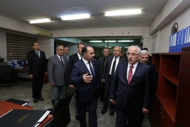 Vali Tuna&rsquo;dan Eskişehir Tapu Kadastro 17. B&ouml;lge M&uuml;d&uuml;rl&uuml;ğ&uuml;&rsquo;ne Ziyaret 1
