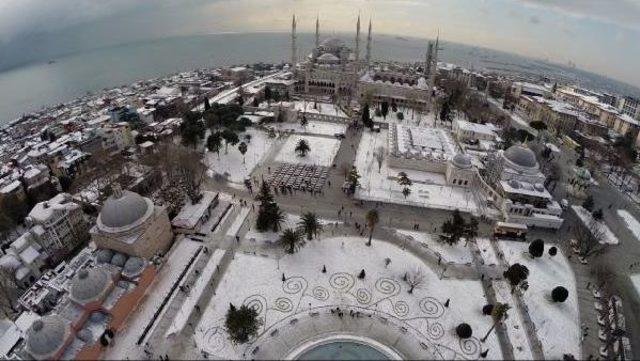 Kar &Ouml;rt&uuml;s&uuml; Altında İstanbul 1