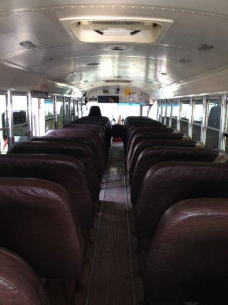 Yeni evli çift masraflara katlanamayınca kendi evini yaptı G5