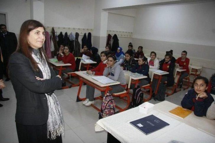 Ak Parti’li Beyaz Okulları Gezdi G3