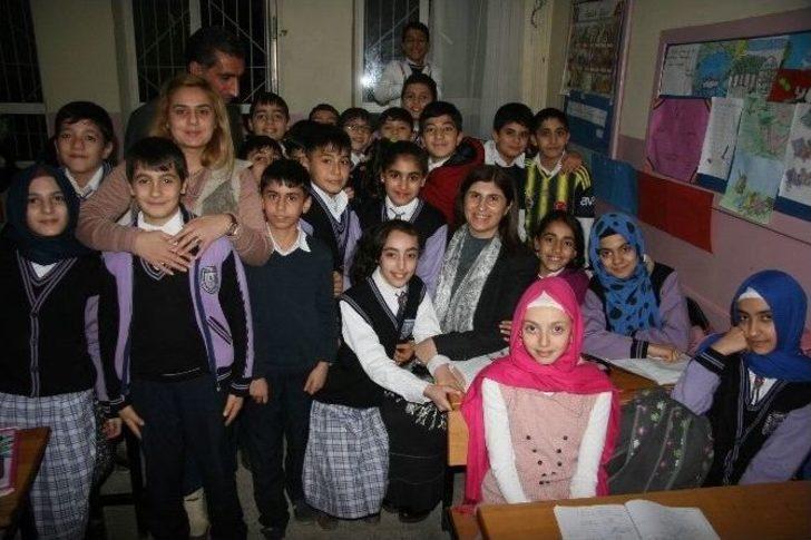 Ak Parti’li Beyaz Okulları Gezdi G5