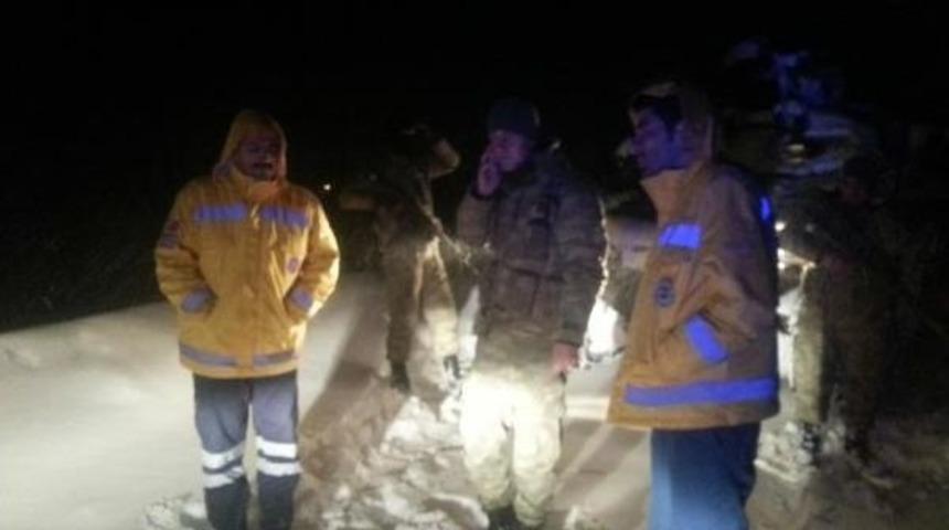 Van, Hakkari Ve Bitlis'te 527  K&ouml;y Ve Mezranın Yolu Kapalı