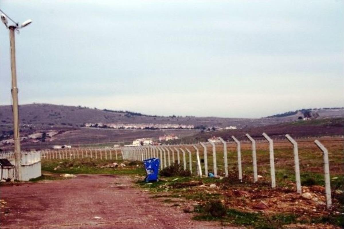 Thk Ayvalık&rsquo;ta Sit Alanı Merayı Tel &Ouml;rg&uuml;lerle Kapattı