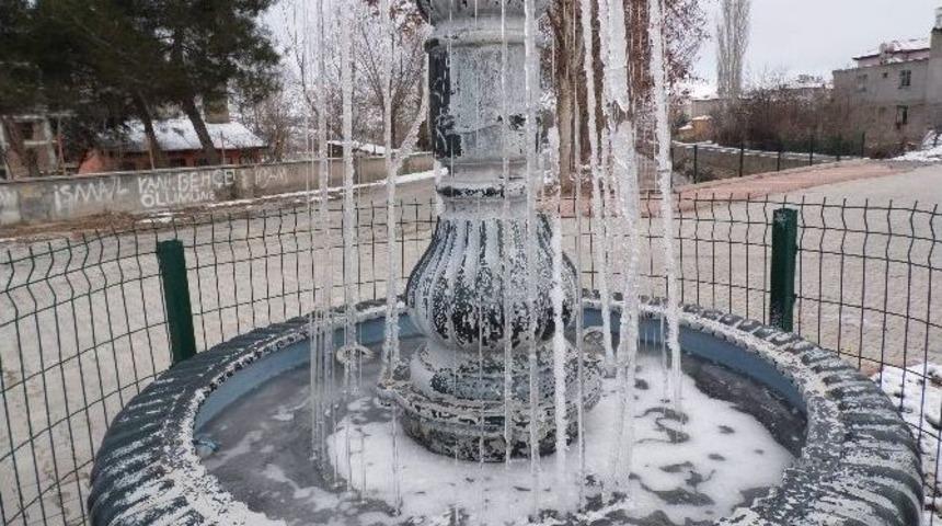 G&ouml;lbaşı İl&ccedil;esi Dondu