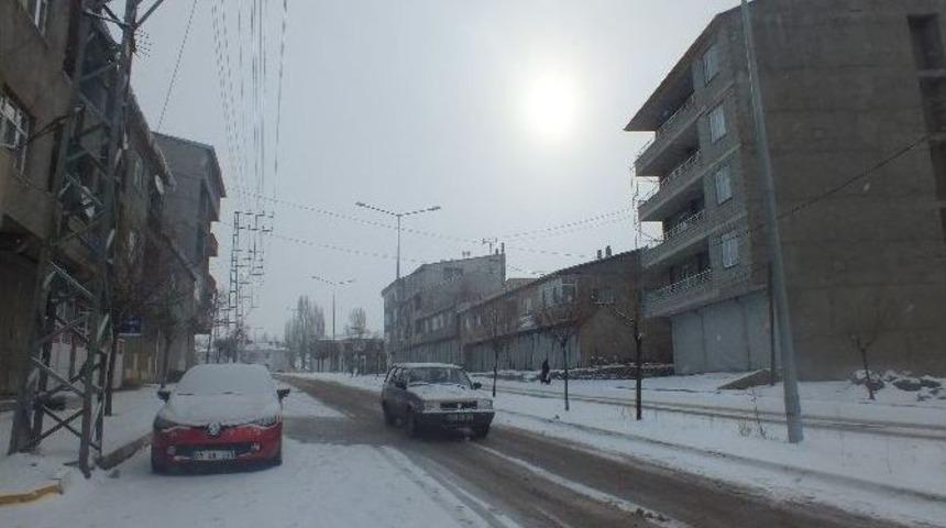 Malazgirt’te Kar Yağışı