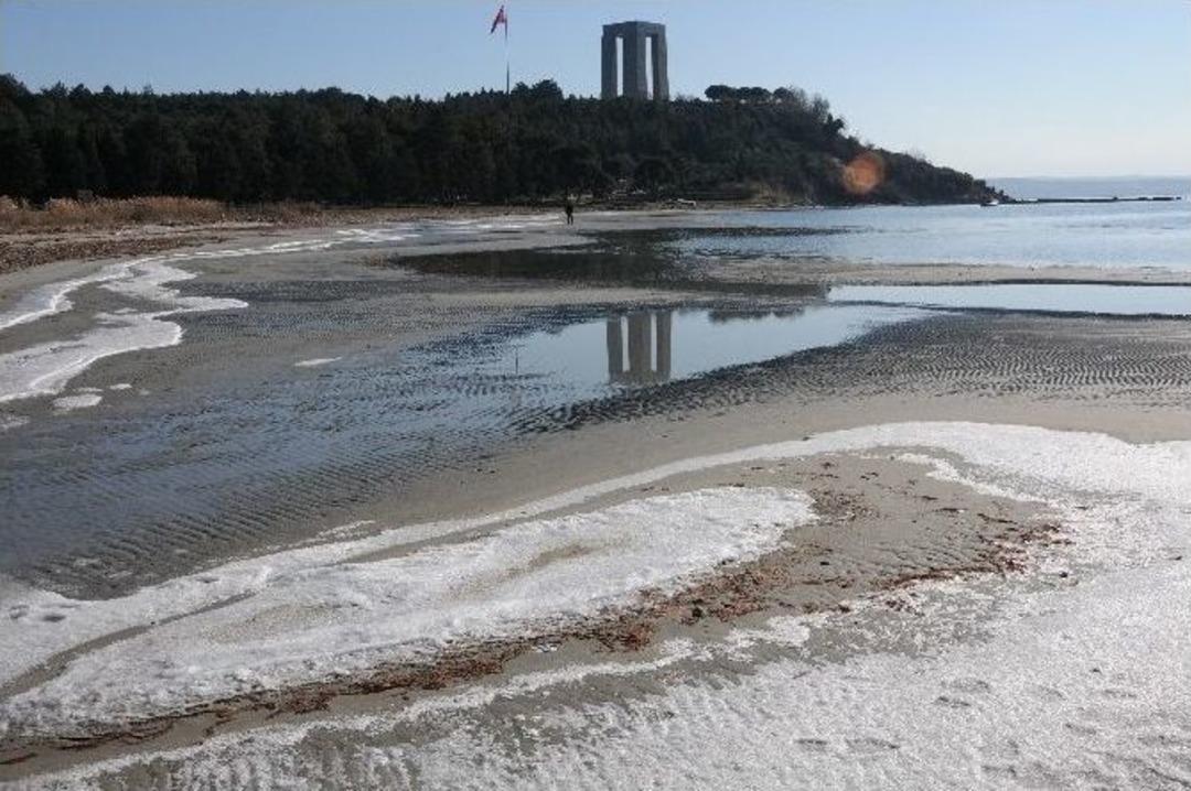 Morto Koyu Buz Tuttu