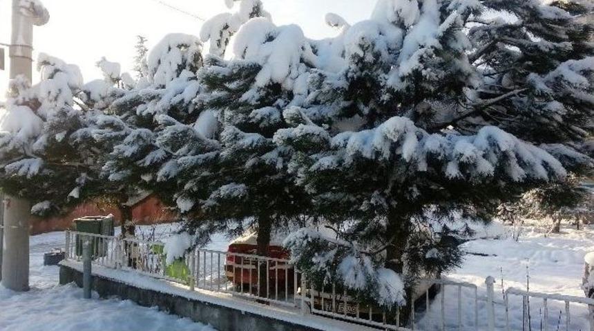 Bartın&rsquo;da &Ccedil;ocukların Kar Keyfi