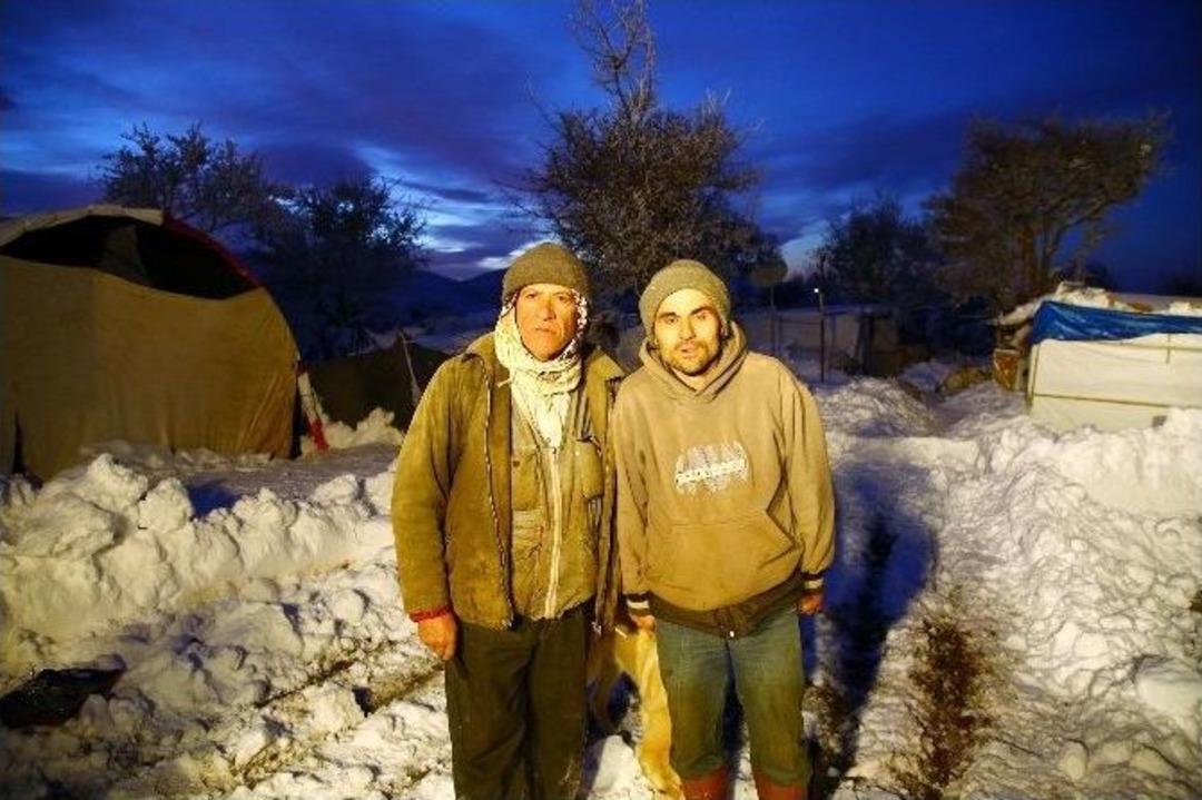 &Ccedil;obanlar Hayvanlarıyla Mahsur Kaldı