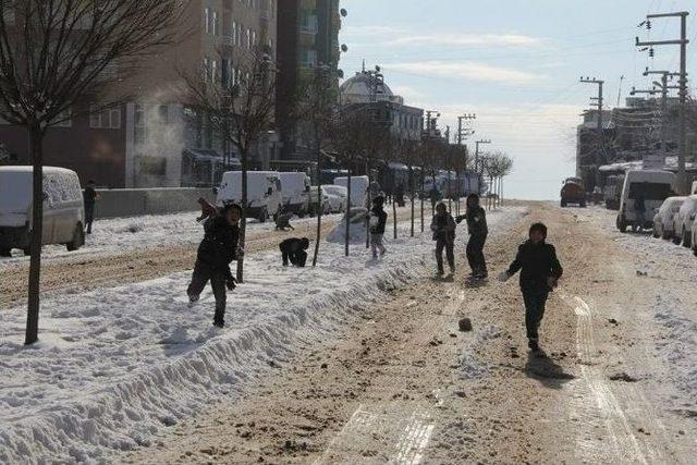 Silvan’da Okullara Kar Tatili