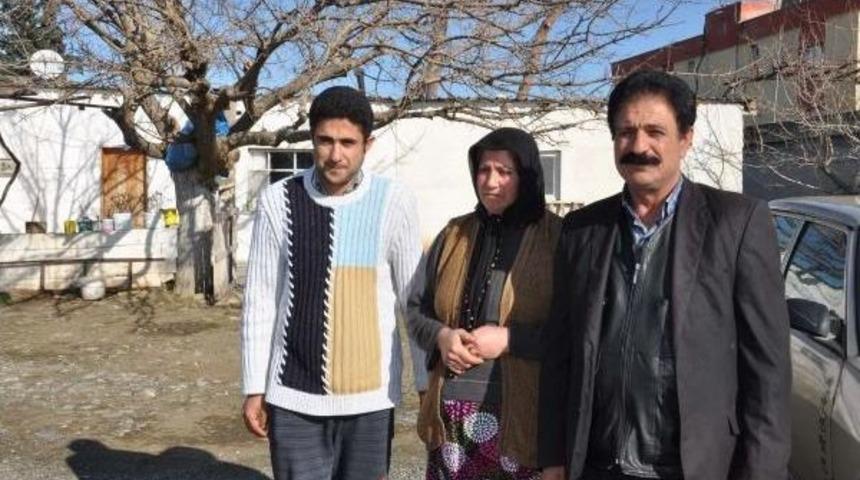 Nurdağı'ndaki Deprem, İslahiye'de 15 Evde &Ccedil;atlağa Yol A&ccedil;tı