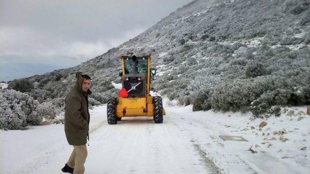 Kuşadası’nın Yüksek Kesimleri Kar Altında