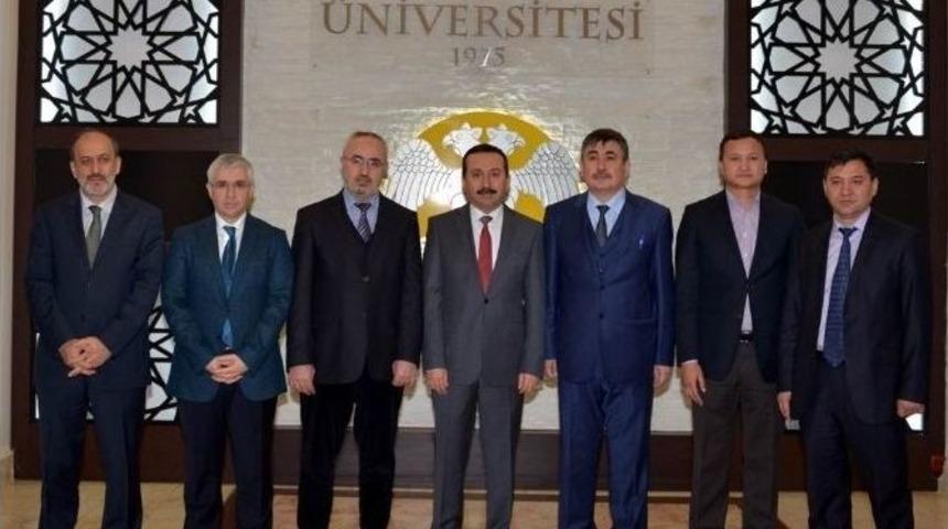 Sel&ccedil;uk, Kazakistan İle Protokol İmzaladı