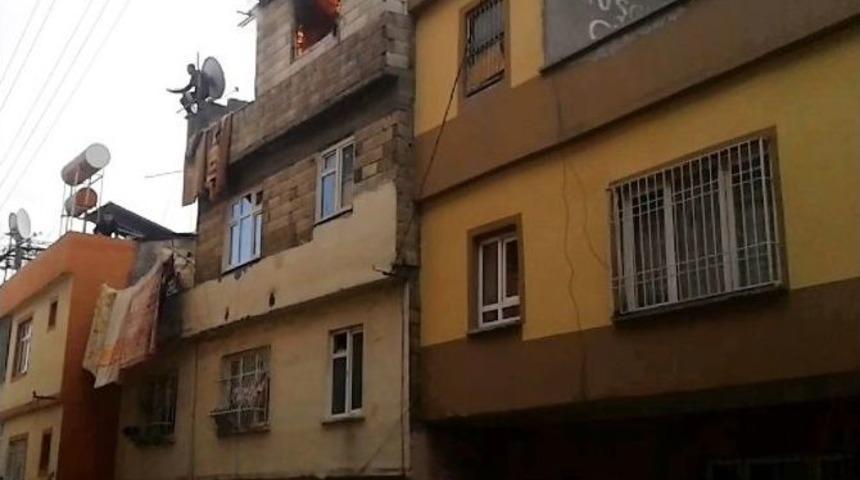 İstediğini Alamayınca Evi Ateşe Verdi