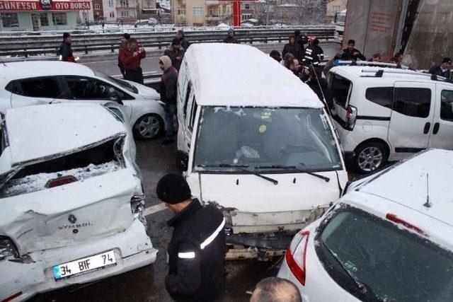 Kocaeli’de 8 Günlük Kar Bilançosu: 22 Kazada 1 Ölü, 30 Yaralı