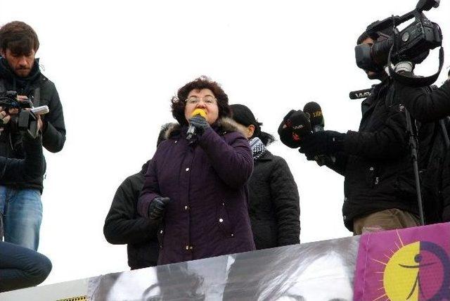 Diyarbakır’da Paris’te Öldürülen 3 Pkk’lı Kadın İçin Yürüyüş Düzenlendi