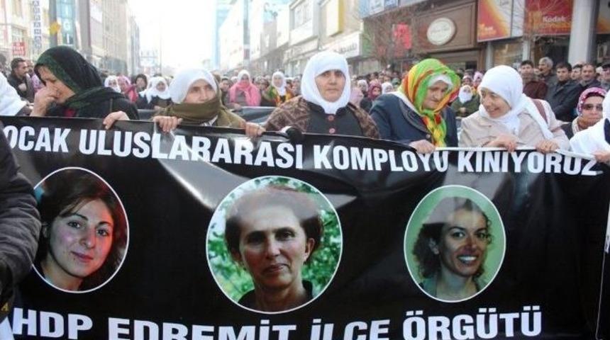 Van&rsquo;da Fransa&rsquo;da &Ouml;ld&uuml;r&uuml;len &Uuml;&ccedil; K&uuml;rt Kadın İ&ccedil;in Y&uuml;r&uuml;y&uuml;ş Polis Engeline Takıldı