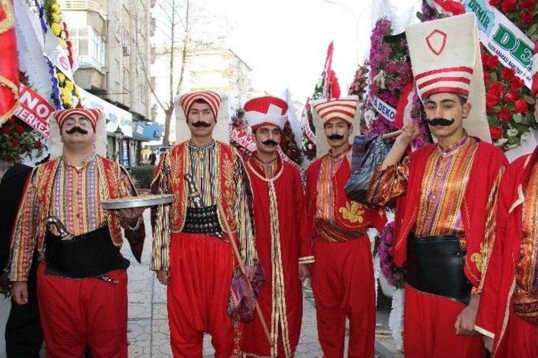 Baklava Fıstıkzade Markasıyla D&uuml;nyaya A&ccedil;ılıyor