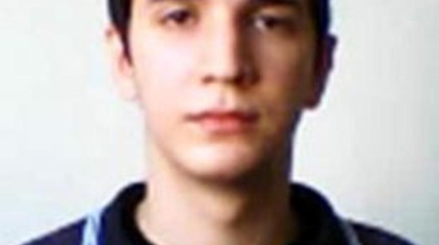 &Uuml;niversite &Ouml;ğrencisi K&uuml;t&uuml;phanede Kalp Krizi Ge&ccedil;irip &Ouml;ld&uuml;