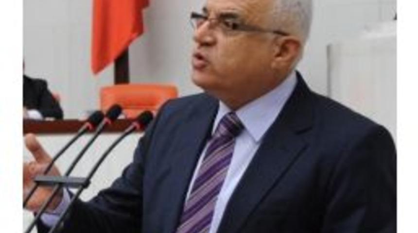 Salihli Belediyesindeki İş&ccedil;i &Ccedil;ıkarmalarına &Ouml;ren&rsquo;den Tepki