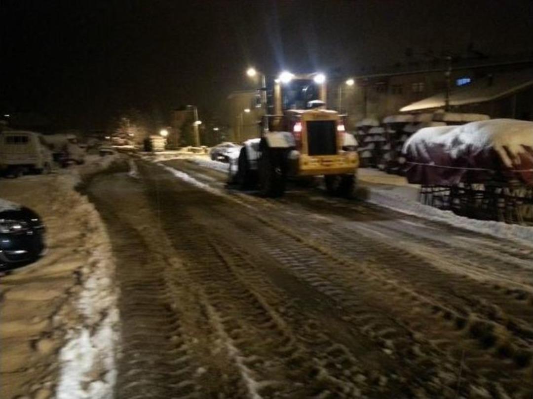 &Ccedil;aycuma Belediyesinden Karla M&uuml;cadele