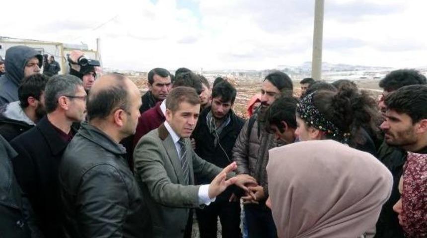 Mardin'de &Uuml;niversite &Ouml;ğrencilerden Ulaşım Eylemi