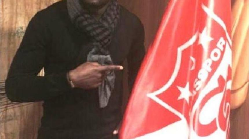 Michael Eneramo Sivasspor Ile S&ouml;zleşme Imzaladı