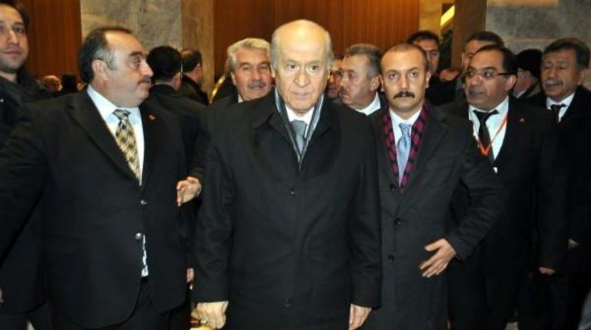 Bah&ccedil;eli, Kayseri&rsquo;De &Ccedil;i&ccedil;eklerle Karşılandı