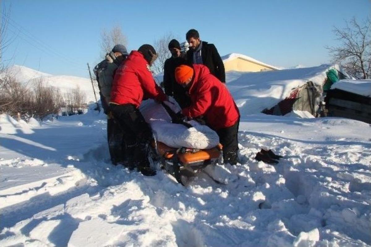 (&ouml;zel Haber) Bing&ouml;l&rsquo;de Hastalar Kar Motoru İle Kurtarılıyor