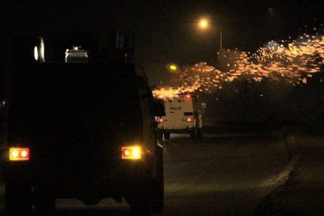 Silopi de Pkk Yandaşları Kimlik Kontrol&uuml; Yaptı, Polis M&uuml;dahale Etti 3