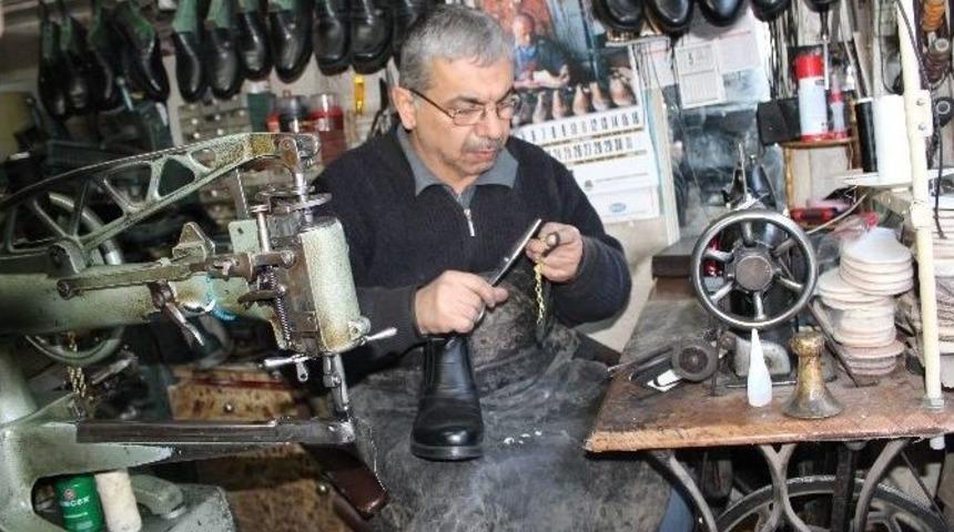 Tosyalı Usta &rsquo;ayakkabımatik&rsquo; İcat Etti