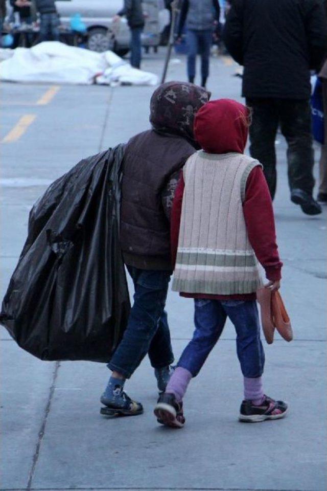 Suriyeli Çocuklara Pazarcılar Yardım Ediyor 3