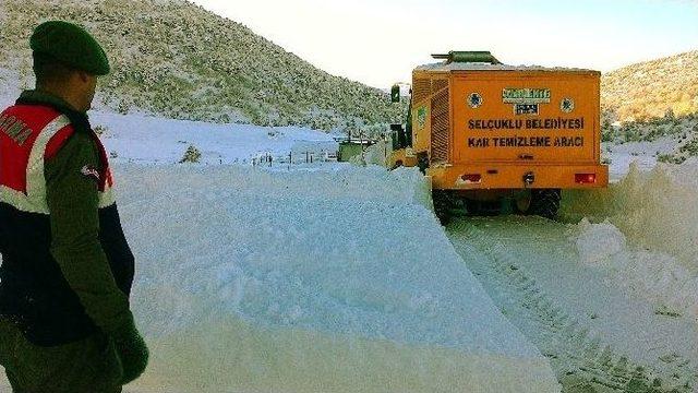 Yaylada Mahsur Kalan Çift Kurtarıldı