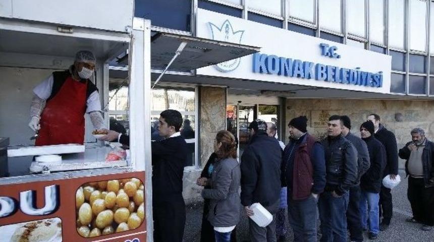 İş&ccedil;iler Yeni S&ouml;zleşmeyi Lokmayla Kutladı