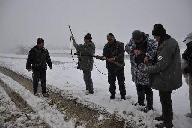 Düzce’de 19 Kaçak Avcı Yakalandı 1