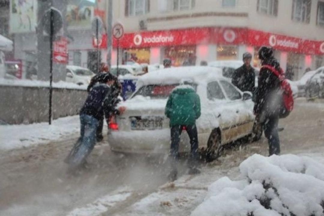 Bilecik&rsquo;te Kar Yağışı Tekrar Başladı