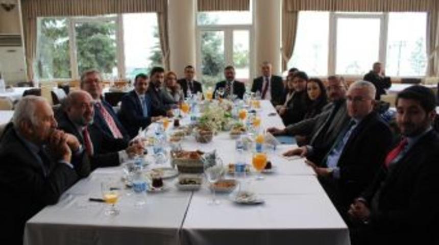 &lsquo;ab S&uuml;recinde Medya Politikaları&rsquo; Ordu&rsquo;da Tartışıldı