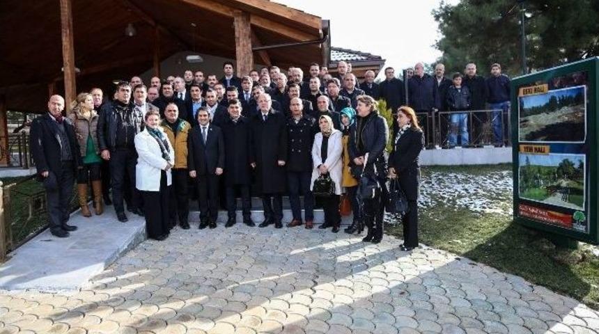 Başkan Fadıloğlu, Ak Parti Şehitkamil İl&ccedil;e Y&ouml;netimine Hizmetlerini G&ouml;sterdi