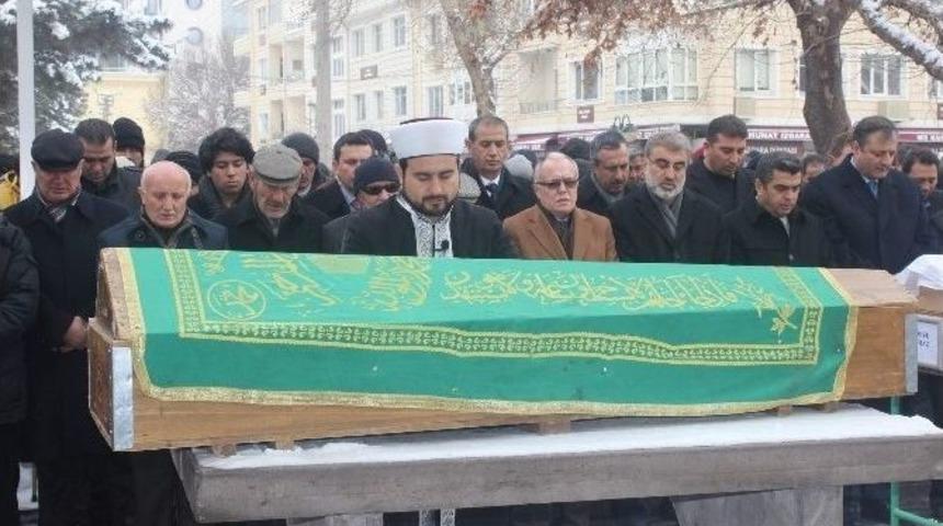 Elektrik &Ccedil;arpması Sonucu Hayatını Kaybeden İş&ccedil;i Son Yolculuğuna Uğurlandı