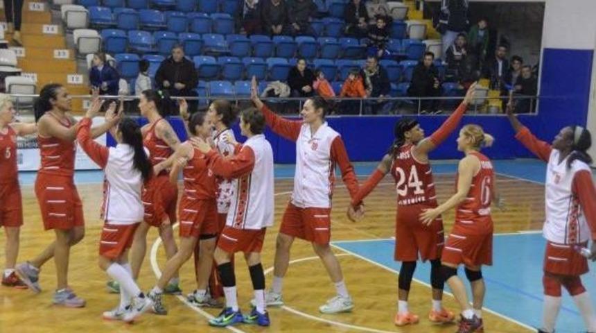 Mersin B&uuml;y&uuml;kşehir Belediyesi-Osmaniye Gen&ccedil;lik: 66-73