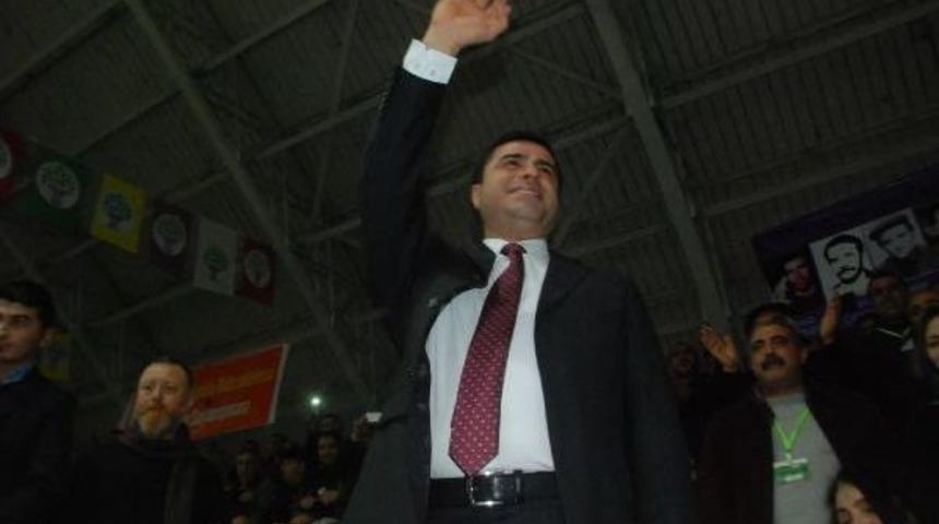 Demirtaş: İktidara Y&uuml;r&uuml;yoruz, Akp'nin Telaşı Bundandır