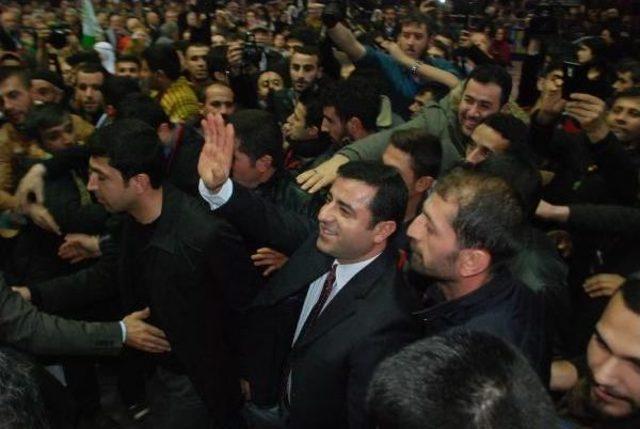 Demirtaş: İktidara Y&uuml;r&uuml;yoruz, Akp nin Telaşı Bundandır 3
