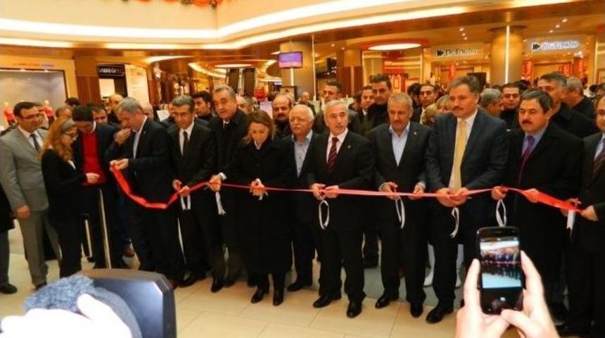 90 Yıllık Manşetler Sergisi A&ccedil;ıldı