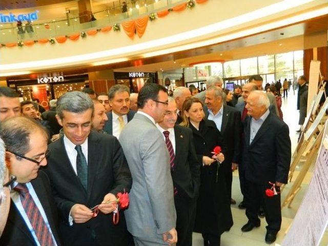 90 Yıllık Manşetler Sergisi A&ccedil;ıldı 1