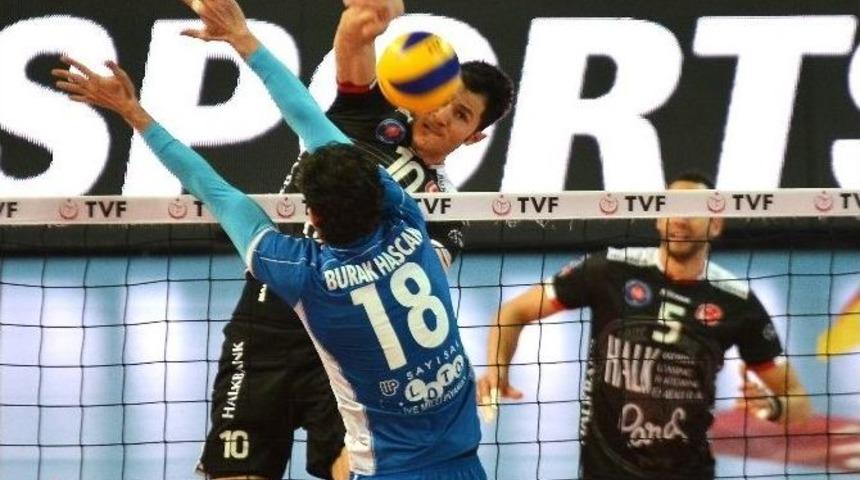 Halkbank Hemşerisine Acımadı